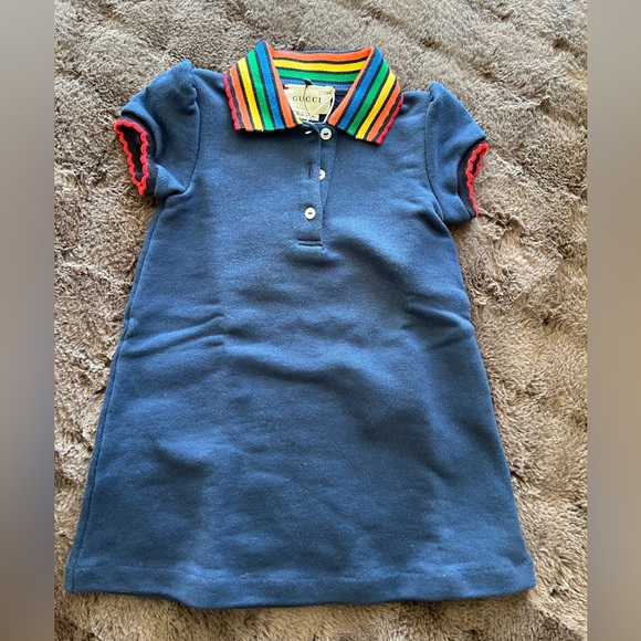 *NWT* GUCCI BABY DRESS WITH EMBROIDERY DESIGN AND RAINBOW COLLAR, 12/18 MONTHS - Picture 2 of 9